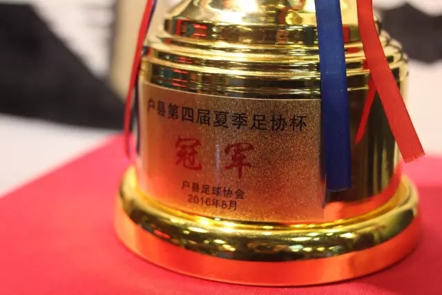 皇马一夜定下两大新援，穆帅重塑防线，下赛季西甲挑战巴萨王朝